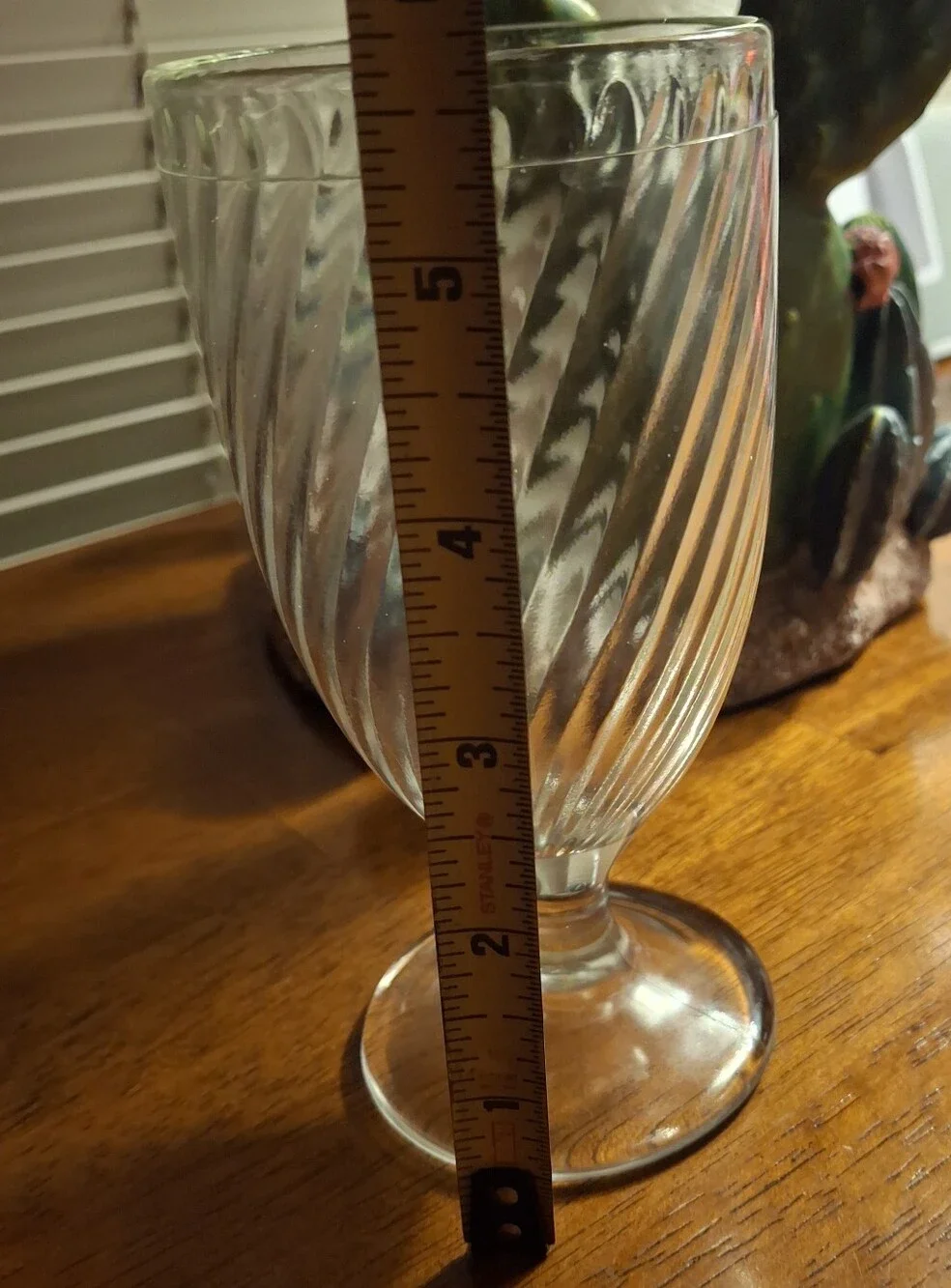 Swirl Glass Footed Goblet Water Wine 5.5